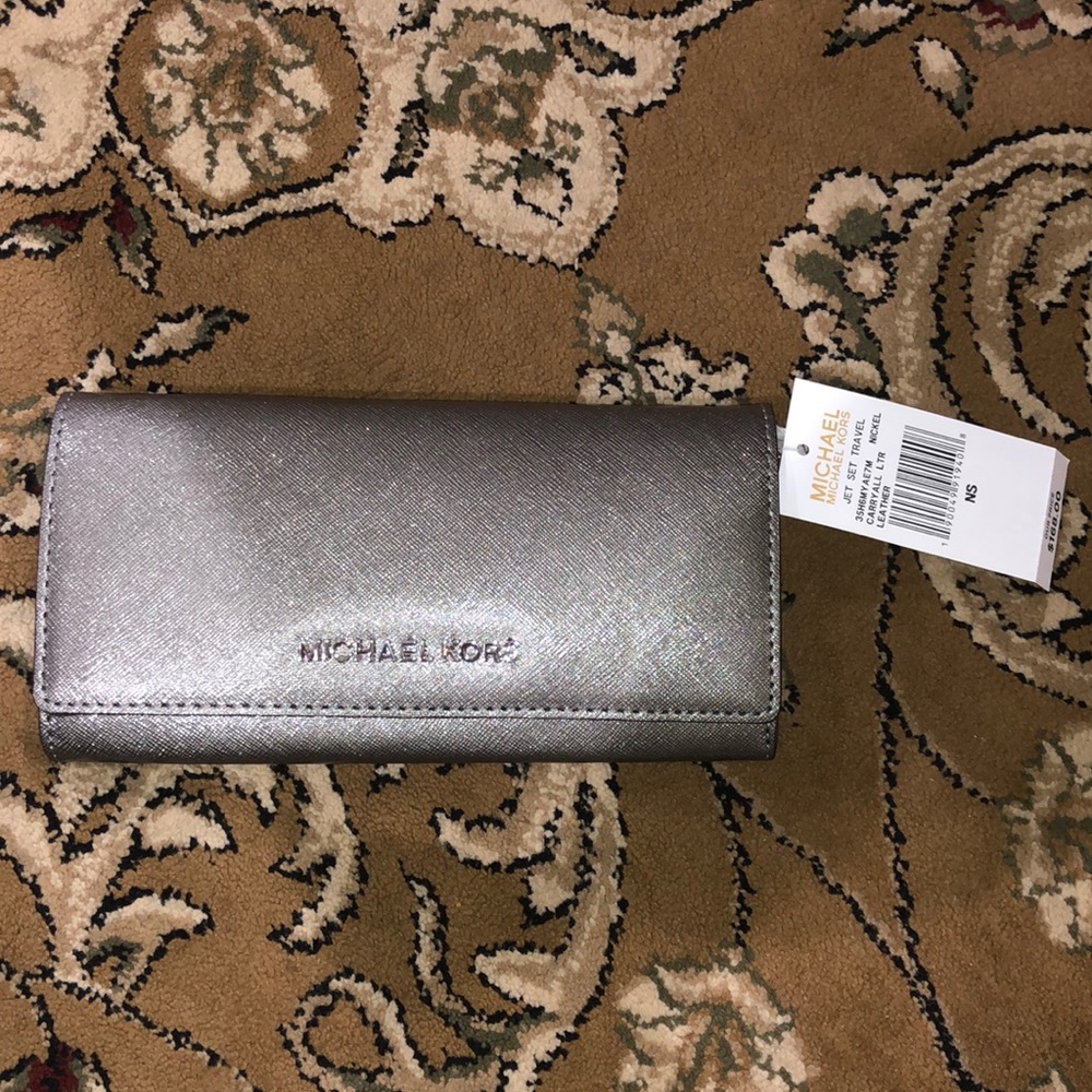 Grey sparkly Micheal Kors wallet